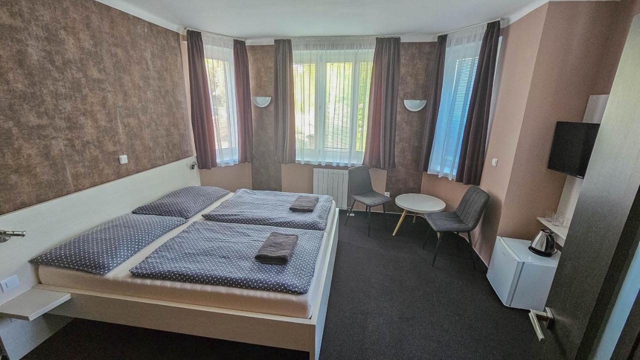 Almond Hotel Teplice Exterior photo