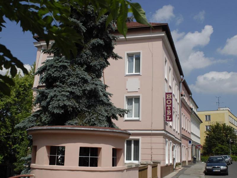 Almond Hotel Teplice Exterior photo